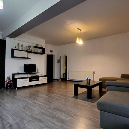 Bloc Izvor Apartman Piteşti Kültér fotó