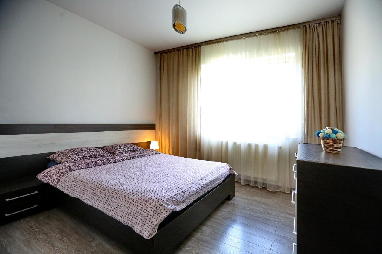 Bloc Izvor Apartman Piteşti Kültér fotó